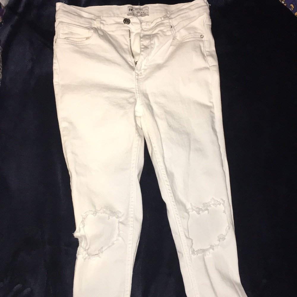 White ripped jeans never warn before!!🤭🤭